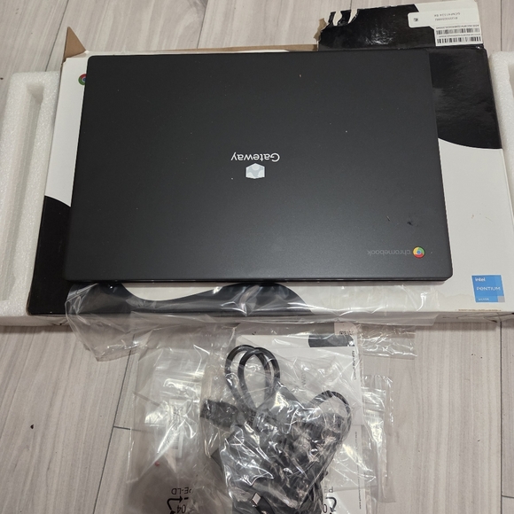 New Black Chromebook Laptop - Picture 1 of 9